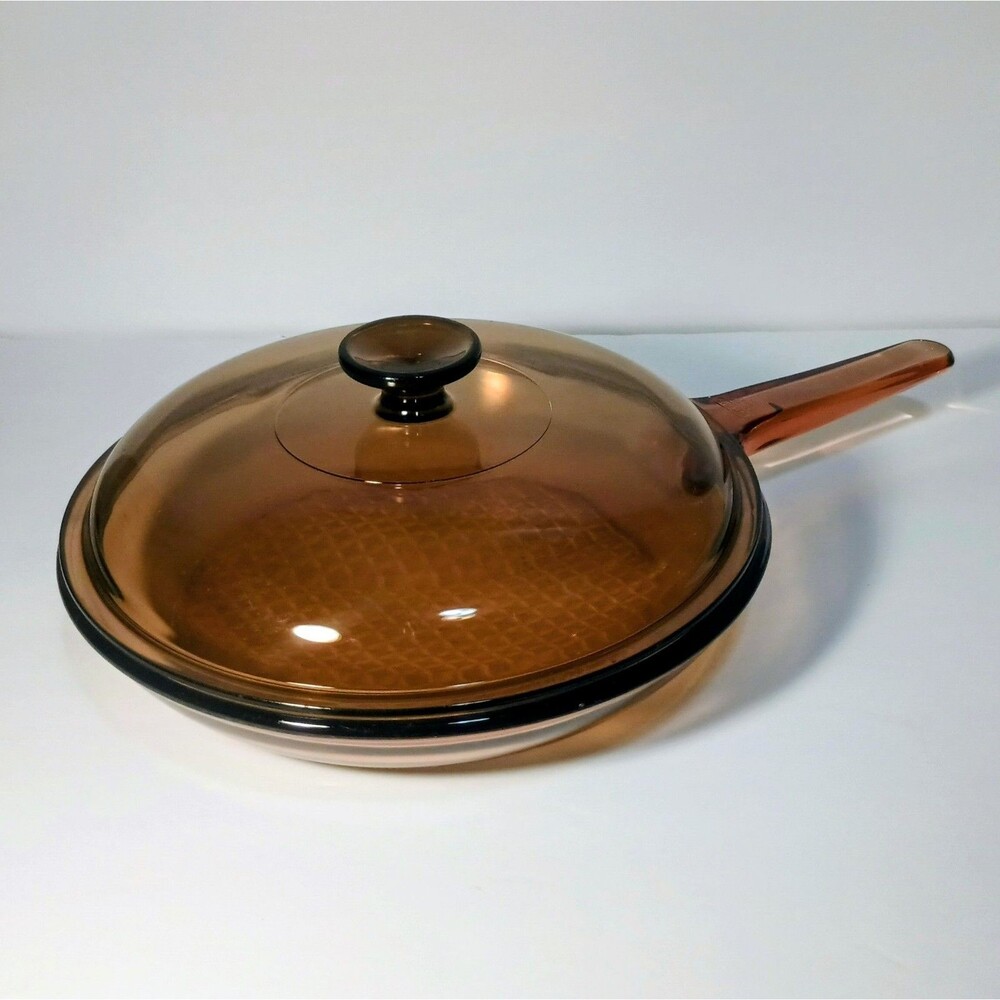 Vision 10" Skillet with Lid, Waffle Bottom. Amber, France by Pyrex Vintage Glass - Picture 4 of 5